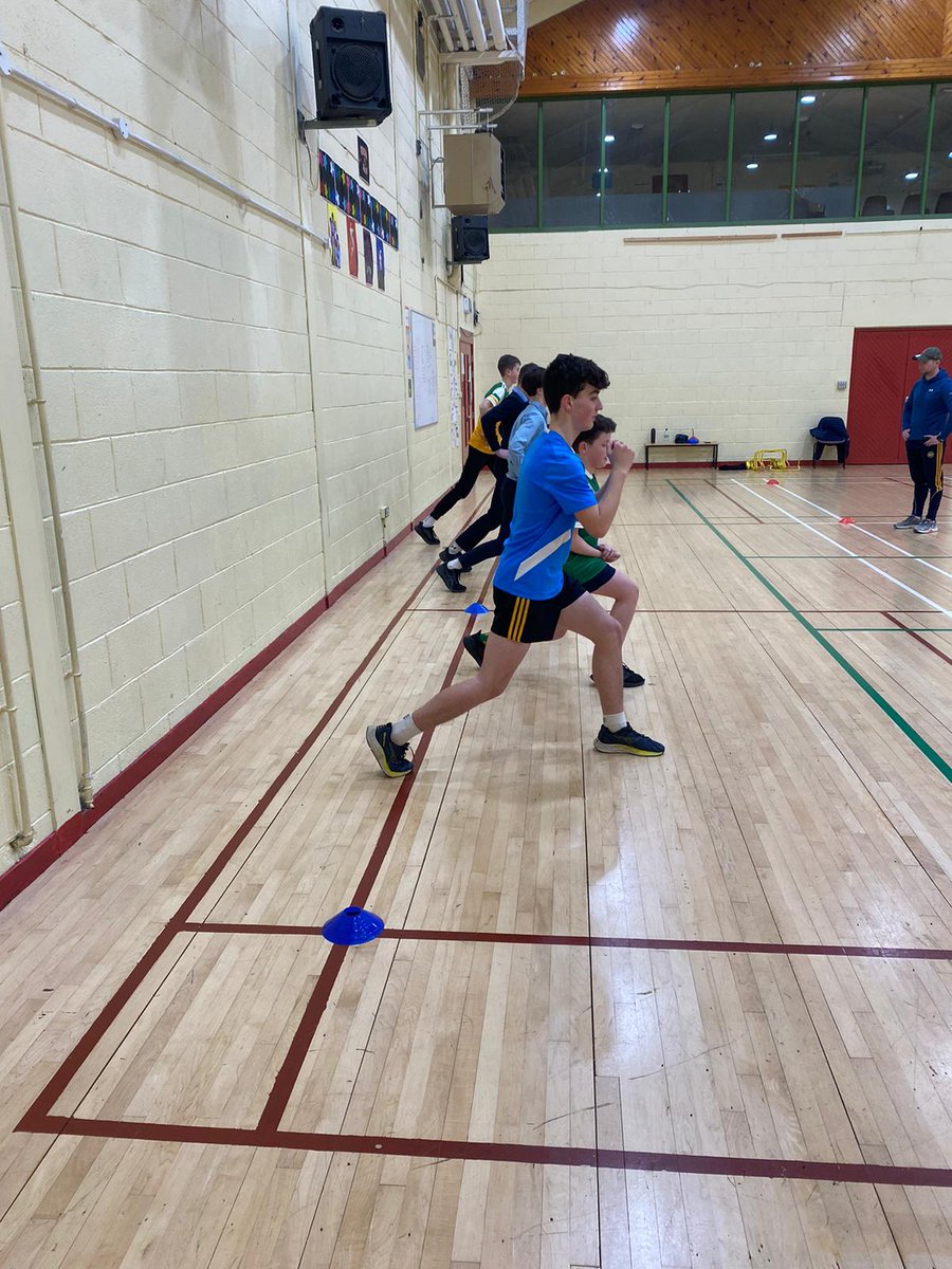 OffalyGAACoach's tweet photo. Offaly C&amp;G High Performance Post-Primary Hubs continued this week with Development squad &amp; club players in 6 schools across Offaly and over 100 players taking part.

Thanks to all the schools taking part in the initiative &amp; we invite more schools to come on board.

#TheFaithful https://t.co/JJZDeZbgeR