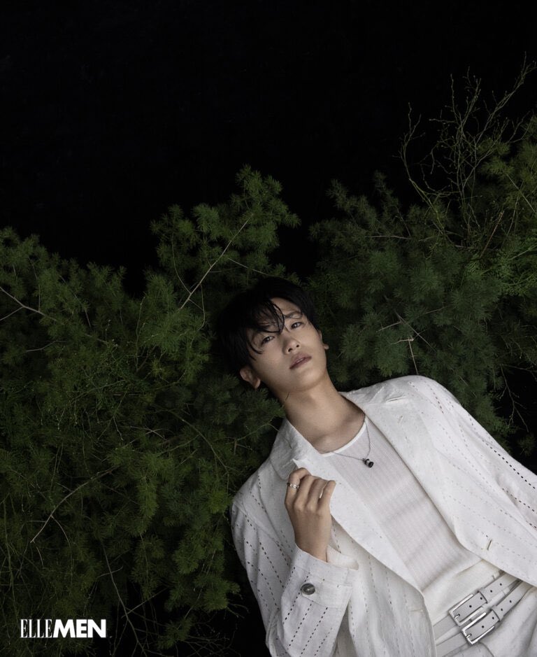 phsturkiye's tweet photo. HyungSik Elle Singapur'un 4. sayısında yer aldı 🌻

https://t.co/5pjXXOaNSh

#ParkHyungSik #박형식 #ヒョンシク #Zea #제국의아이들 #HyungsikTurkey #청춘월담 #OurBloomingYouth #StrongWomanDoBongSoon #힘쎈여자도봉순 #hwarangthebeginning #FlowerKnight #화랑더비기닝 #korea #kpop https://t.co/zfNDDvwEJC