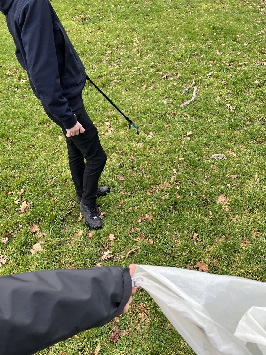 Mr Grant π¨π»βπ¬ (@mrgrantchem) on Twitter photo Had a fab week out with some S1 and S2 science classes litter picking for earth week π helping to clean up our school grounds and give back to our planet β€οΈ <a href="/Ayr_Academy2016/">Ayr Academy</a> Had a fab week out with some S1 and S2 science classes litter picking for earth week π helping to clean up our school grounds and give back to our planet β€οΈ <a href="/Ayr_Academy2016/">Ayr Academy</a>
