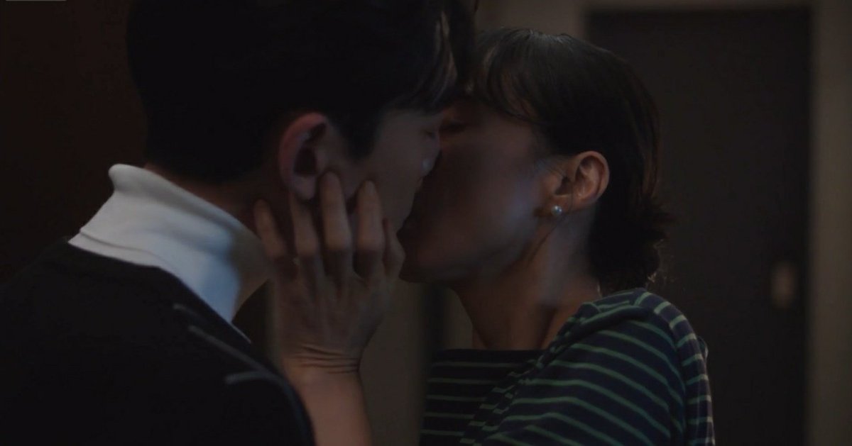 Gogobebess's tweet photo. então era isso que ele quis dizer com "vou cuidar de você hoje"? e não é que cuidou bem mesmo
#CrashCourseInRomance
#CrashCourseInRomanceEp12 https://t.co/ixt9VglvZn