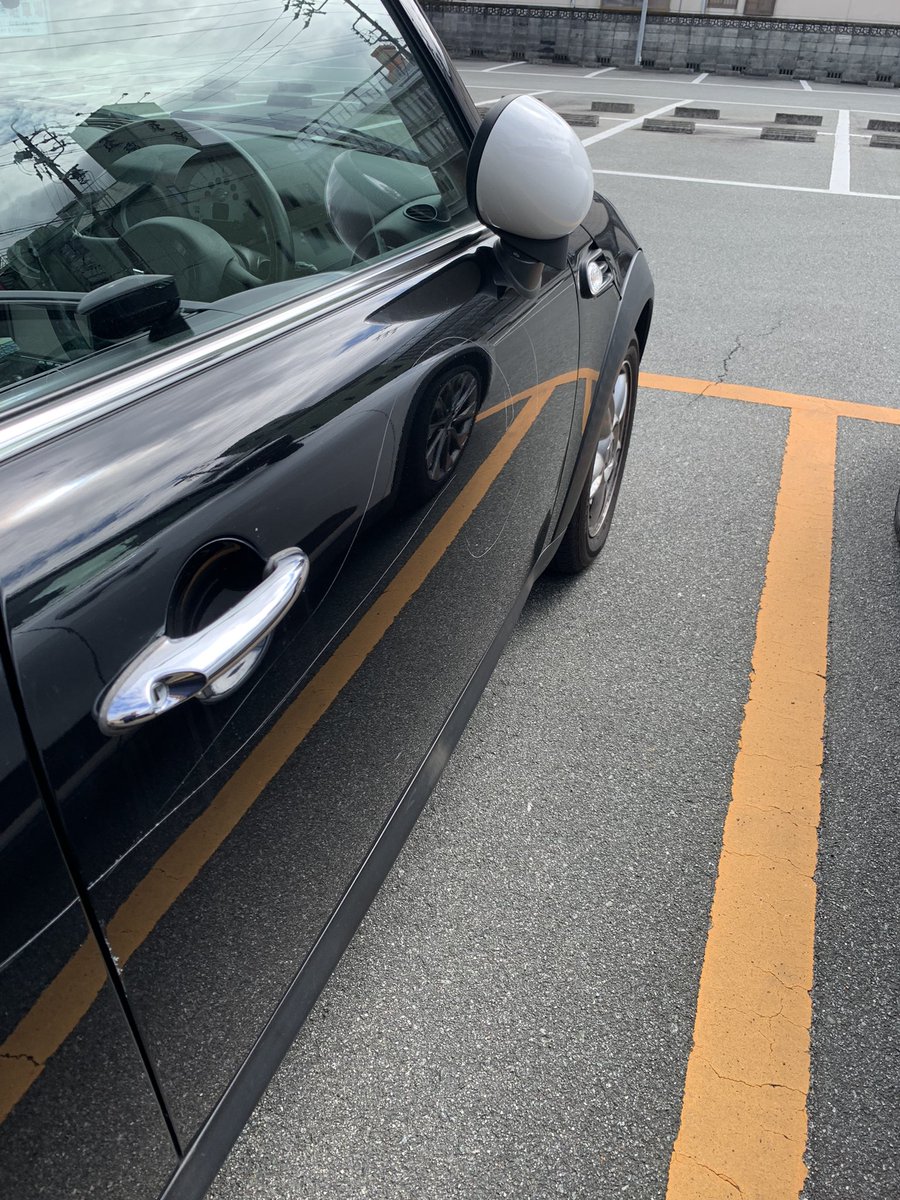 seiruuuuun's tweet photo. 3/24(金)12:30〜13:00ごろ。
津市役所付近の鰻屋さん駐車場にて、
車へ何かで傷をつけられました。
情報提供者や、同じ被害者がいたら連絡ください。
拡散お願いします。
#三重県
#津市
#津新町
#鰻屋
#当て逃げ
#器物損壊 https://t.co/HOvbgmkN6l