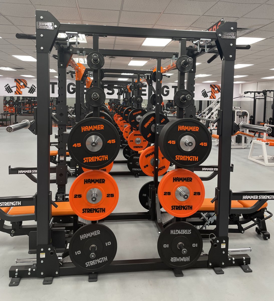 HammerStrength's tweet photo. Roaring into the Future: The Princeton Tigers unveil their brand new weight room, fully equipped with top-of-the-line Hammer Strength equipment!  We're proud to have supplied the gear to help these athletes reach their peak performance.  🐯💪

@PUTIGERS https://t.co/pVK9qGGOXI