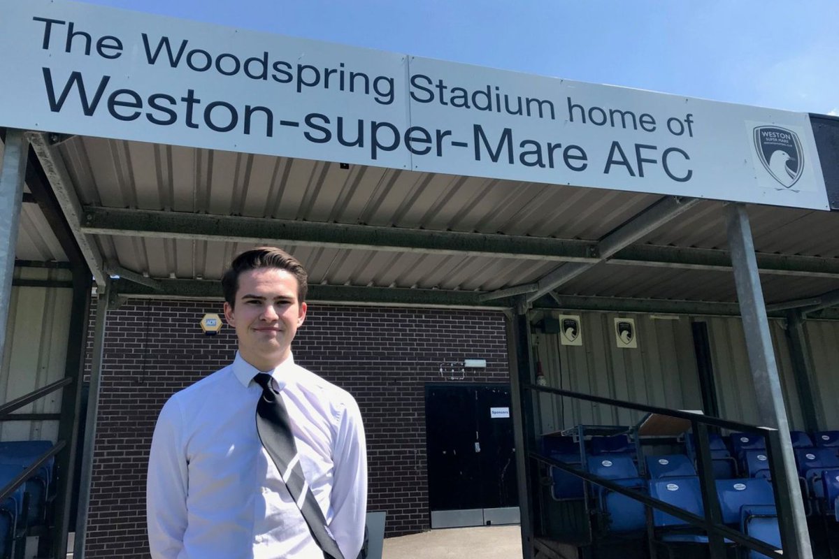 ucfb's tweet photo. To celebrate Non-League Day tomorrow, we're looking at some UCFB students and alumni who have shone (and continue to shine) in @TheVanaramaNL!

Read all about our current and former students making a name for themselves at the height of non-league - https://t.co/RMwQLioiL4 https://t.co/mBQuWl2FOj
