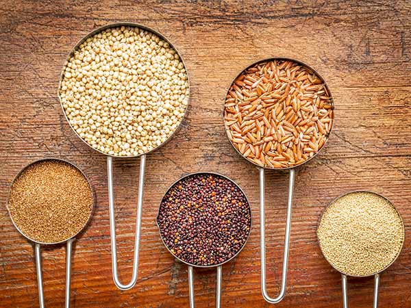eatright's tweet photo. #FridayFact: Whole grains contain 3 parts: the bran, the germ and the endosperm, and the bran and germ help keep your body healthy, your skin glowing and your hair shiny! 💁🌟

Learn more about whole grains during #NationalNutritionMonth: https://t.co/caDjjNijvY

#eatright https://t.co/DCZOPwEK9G