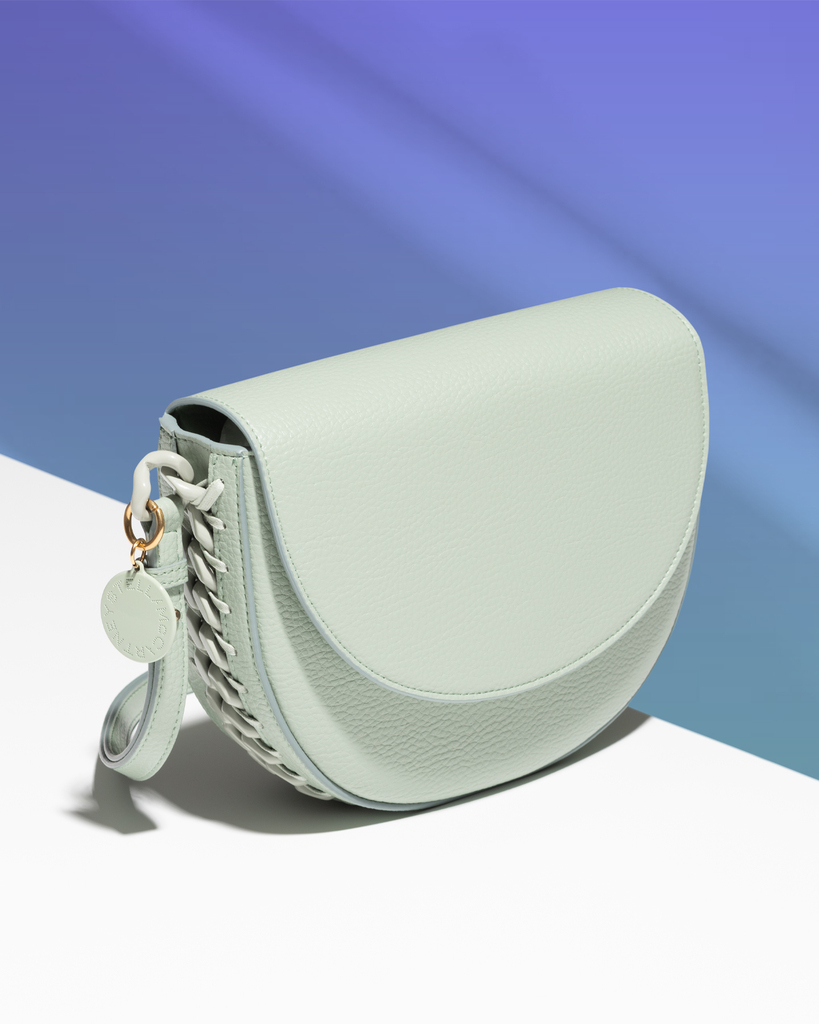 FRMODA's tweet photo. Get ready to elevate your Spring/Summer wardrobe with the chic and sustainable Stella McCartney women's bag! 🌸👜

#StellaMcCartney #SS23 #SustainableFashion #FRMODA https://t.co/Bm3NfEGKmv