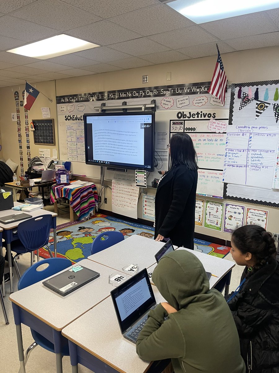 Angela Villarreal tweet media