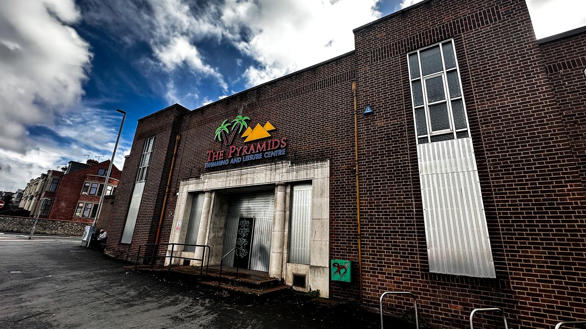 The former Pyramids swimming pool and leisure centre in Exeter has been sold by the City Council to <a href="/YourGuinness/">Guinness Partnership</a>, who already own the adjacent building.

The well-known 80 year-old building was replaced by the nearby state-of-the-art St Sidwell’s Point.

news.exeter.gov.uk/former-pyramid…