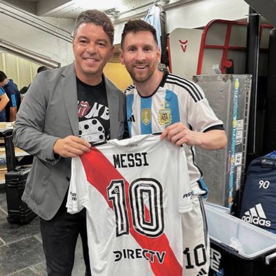 r_charly1's tweet photo. #NuevaFotoDePerfil https://t.co/aLvelAS7B4