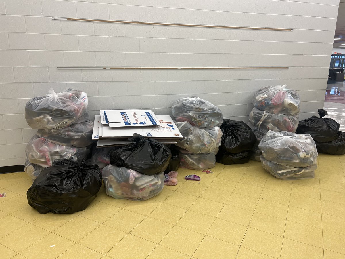 GT Leadership and our Chancey Student Council, led a drive collecting shoes for <a href="/WaterStep/">WaterStep</a> . We were able to fill 25 large garbage bags full of shoes! Congrats to <a href="/MsEducated66/">LaTondra Evans</a>  for winning the class competition and donating 95 pairs of shoes! <a href="/ChanceyChat/">Chancey Elementary</a>  <a href="/JCPSGT/">JCPS GIfted/Talented Program</a>  <a href="/JCPSSuper/">Dr. Marty Pollio</a>