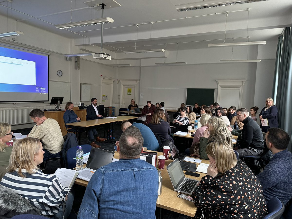 Brilliant #I2H session today with @MarkRPriestley &amp; <a href="/olliebray/">Ollie Bray</a> exploring, critiquing and future thinking re curriculum making, how we think about curriculum, the challenges changes &amp; opportunities in system! #UoETeacherEd <a href="/UoETEPartners/">UoE Teacher Education Partnerships</a> <a href="/KJLBrack/">Kevin Brack</a> <a href="/rosemarygrady21/">Rosemary Grady</a> <a href="/MorayHouse/">Moray House School of Education and Sport</a>