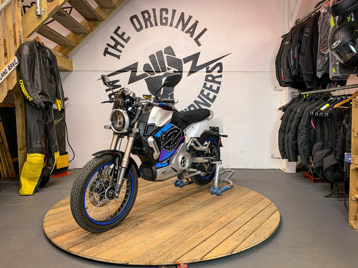 EngElecMotCo's tweet image. Work with the largest second-hand electric specialist &amp;amp; stockist in the UK⚡️2019 Super Soco TC Max,£3,590. Optional mobile servicing, EEMC warranty, High-Voltage-Health-Check, part ex, financing available with nationwide delivery⚡️🏍️bit.ly/40vs94E #supersoco #tcmax #bike