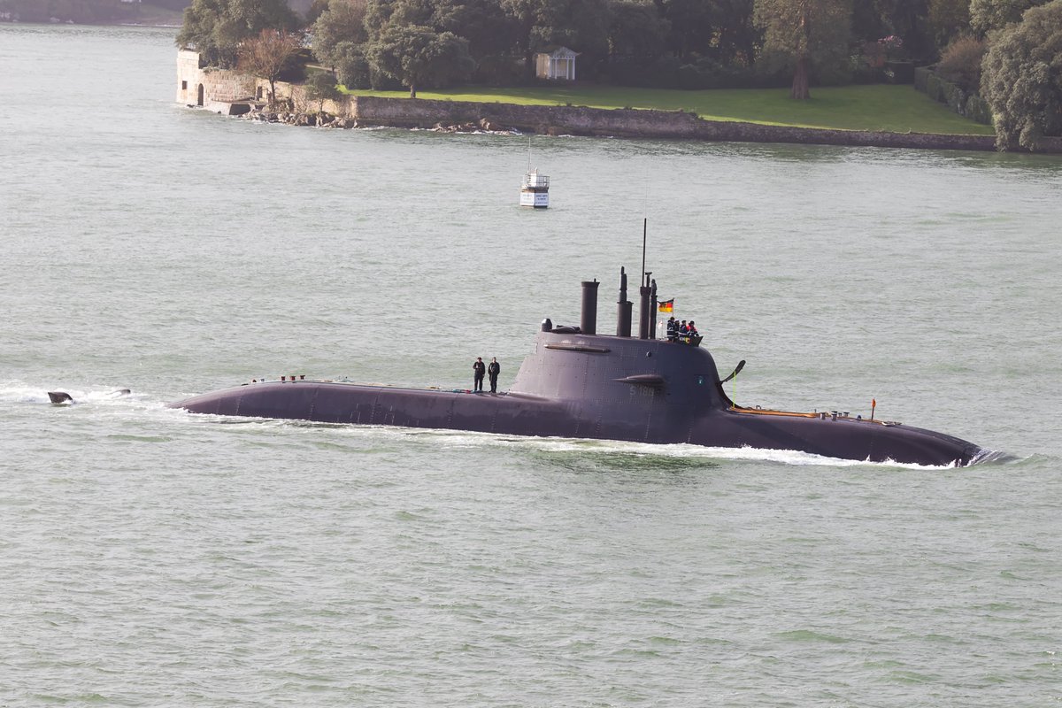 AllanWarships's tweet image. Having missed her arrival last week, I wasn't missing this mornings return to @HMNBDevonport, in for the weekend after playing the hunter &amp;amp; hunted is German Navy @deutschemarine's  incredible #Type212A Submarine #U36 #S186