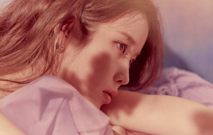 kchartsmaster's tweet photo. 2 years ago today, IU released her 5th studio album "LILAC".
The album was a comercial success, spawing two No.1 hits "Celebrity" and "LILAC". On the Gaon Digital Chart all ten tracks from the album simultaneously appeared in the Top 30. It also debuted at #1 on Circle Album Chart and ever since it's release has sold 427,000+ copies, it's IU's best selling album to date.