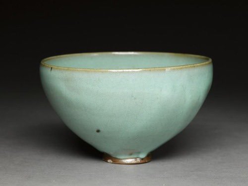 Junyao deep bowl with blue glaze, 12th century, Song Dynasty (AD 960 – 1279)

#LOVECHINA