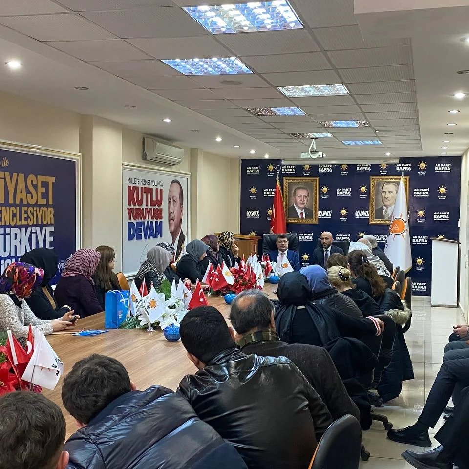 Bafra Ak Parti İlçe Başkanı İbrahim Semiz ve teşkilat mensupları ile biraraya geldik. 

Kendilerine misafirperverlikleri için teşekkürlerimi sunarım.