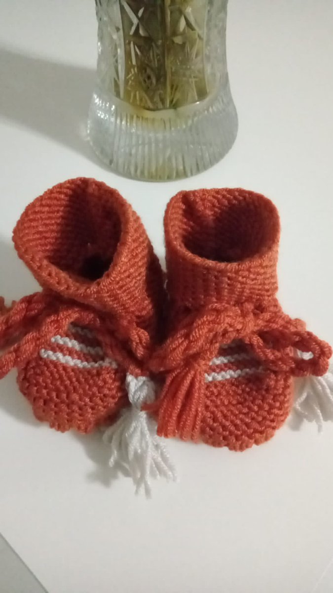gecim_kusagi's tweet photo. Kira ve faturalarımızı ödemekte zorlandığım için, ek olarak el örgüsü işler geldikçe yapıyorum.

Emeğimle kazanabilmeme destek olabilecek kişilere ulaşabilmeme yardımcı olur musunuz?

RT yaparak destek olabilirsiniz.🙏🏻 https://t.co/uENrS6qHcZ