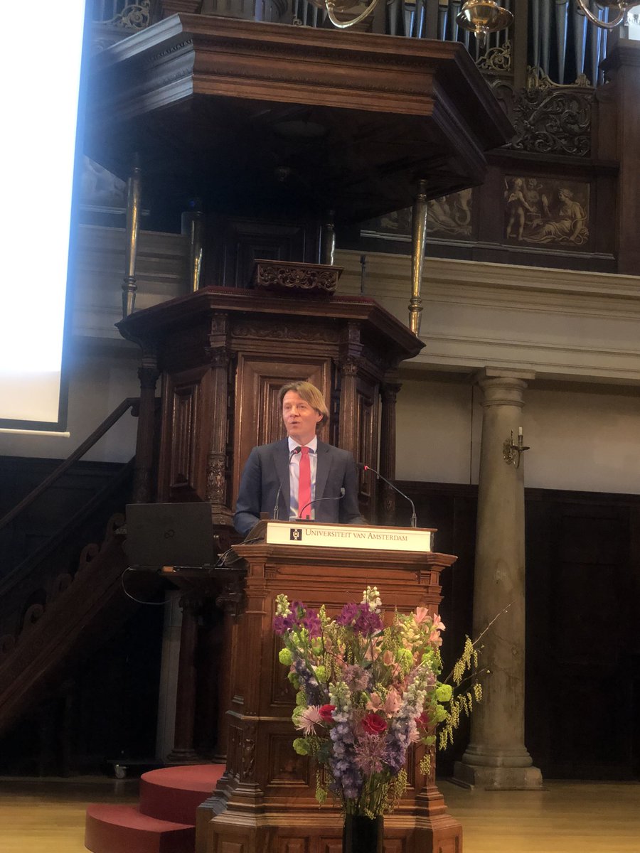 SimoneScholten's tweet photo. ‘ De toekomst zal het leren’: inspirerende Kohnstamm lezing door @kimputters https://t.co/VNh6mhRxGs