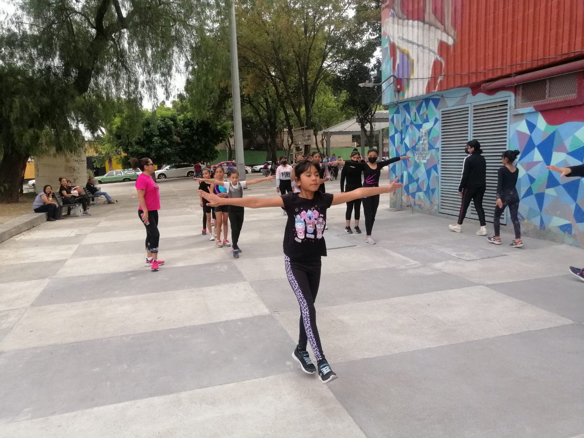 MHDesSocial's tweet photo. 🤸🏽‍♂️Si quieres que tus pequeños practiquen gimnasia ven e intégrate al equipo del Deportivo José María Morelos y Pavón.
Tenemos excelentes profesores y diversos horarios. https://t.co/0SsiA9Vtpq