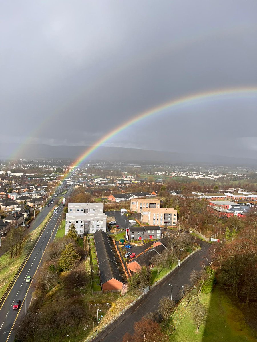 1manandhistent's tweet photo. Glasgow rainbows @bbcweather https://t.co/V5rIIr4EoR