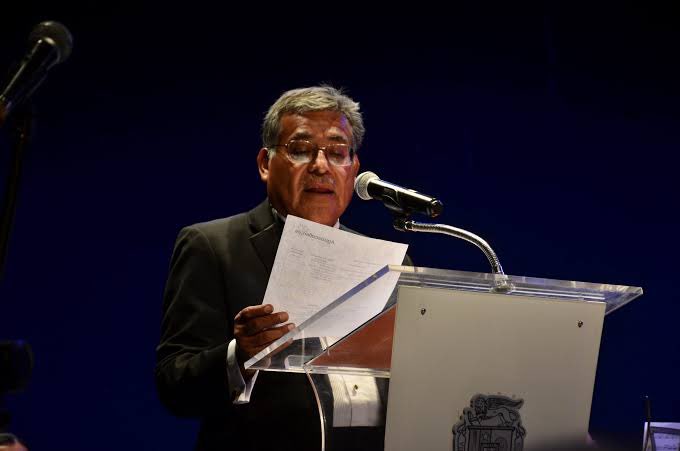 Merecido homenaje al maestro Ismael Rodriguez Negrete, por su trayectoria y logros alcanzados como director de la Banda Sinfónica Municipal.
Mi reconocimiento a quien por 5 décadas ha encabezado la Banda Municipal, que es un orgullo de Aguascalientes. 
¡Enhorabuena Maestro!