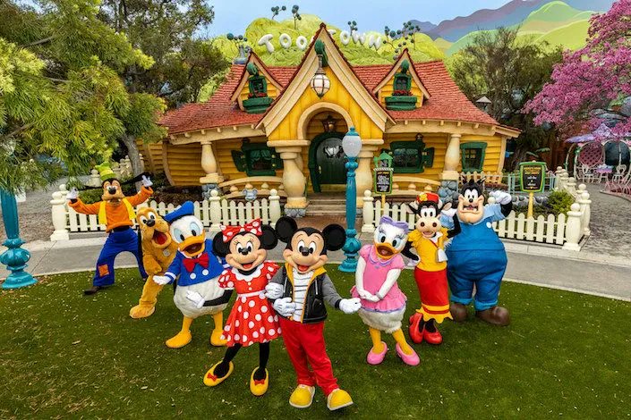 wheelsup_'s tweet photo. Reimagined Mickey's Toontown reopens March 19, 2023 at the @Disneyland 

https://t.co/gHYwFwx9dF #TravelAgent #TravelAdvisor #TravelAgency #globalagents #follow #travel #tourism #Disneyland https://t.co/oKKSRLnSYY