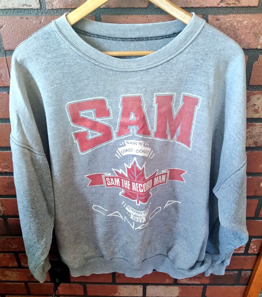 NoHopeVintage's tweet photo. Doesn't get more "I was Canadian in the early 90s" than this crew neck! #SamTheRecordMan https://t.co/y7Ahg0TN0I
