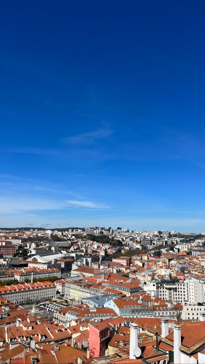 Emma_Rose_94's tweet photo. Amazing week exploring Lisbon with my sister 💙 highlights have been our day trip to Sintra and Cascais and many rooftop drinks https://t.co/o44y4oE3Z7