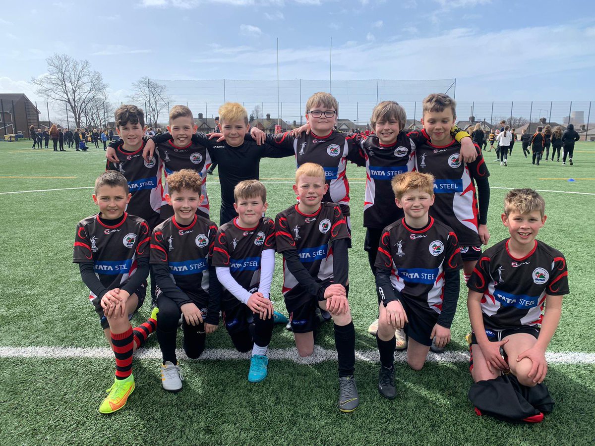 YGGRhosafan's tweet image. Bechgyn blynyddoedd 5 a 6 yn cymryd rhan yng ngwyl rygbi @CommunityOsprey heddiw. Perfformiadau gwych gan bawb! 🏉#rygbicymru #iechydalles #chwaraeon