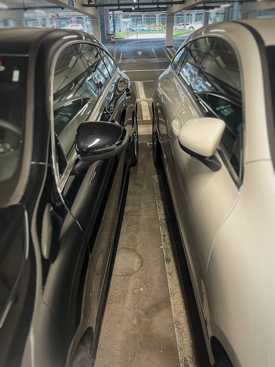 Danke @AvisDE für die Einheit Frühsport. 🤸

Ich steige immer gern auf der Beifahrerseite ein.