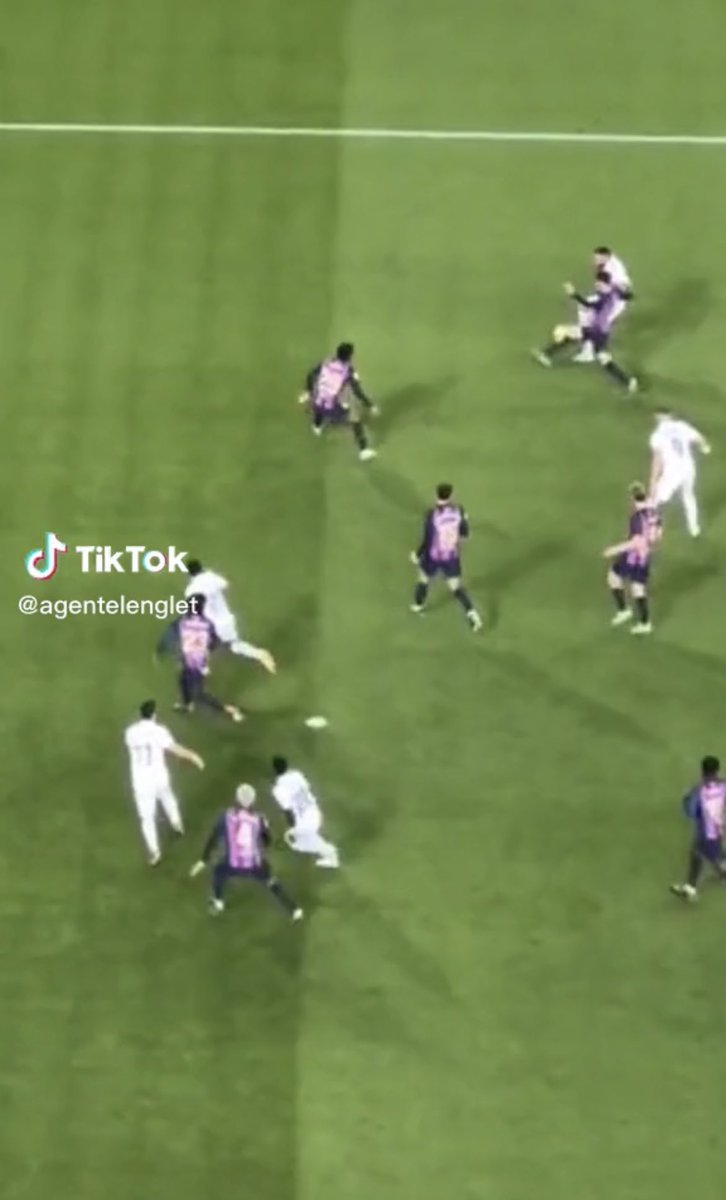 El fuera de juego “milimétrico” (🤣) de Asensio👇👇👇