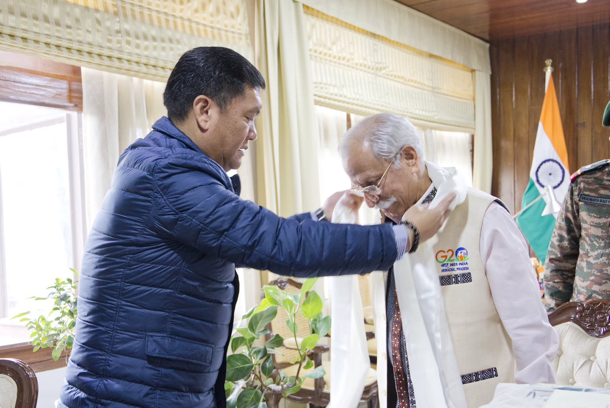 PemaKhanduBJP's tweet photo. Called on Hon'ble Governor Lt General Shri KT Parnaik ji, PVSM, UYSM, YSM (Retd) at Raj Bhavan. Briefed him about G20 meeting at Itanagar and on implementation of development policies and programmes of the government in the State. https://t.co/NkjlGfDvRV