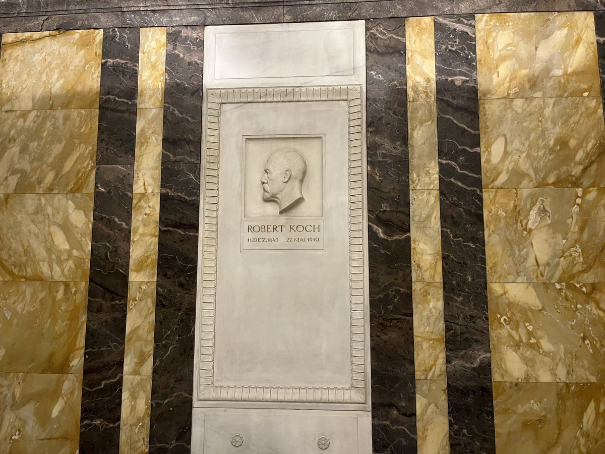 Was happy to have seen the original microscope &amp; equipment used by Robert Koch in the museum at <a href="/rki_de/">Robert Koch-Institut</a> Berlin! He worked on many infectious diseases &amp; travelled the world for research. #WorldTBDay2023 is observed for his discovery of Mycobacterium as the cause of #TB in 1882