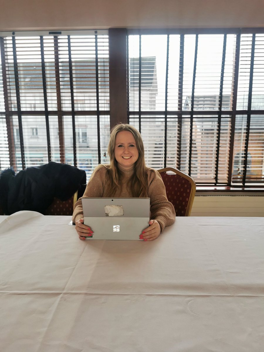 In the boardroom rather than the tea house for my Clifden Clinic today. Here until 1pm in the Station House, drop by 😊