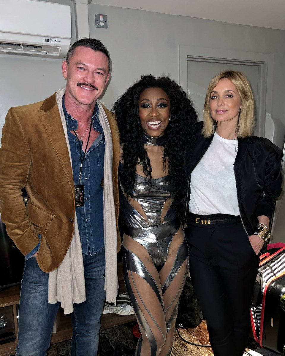 LouiseRedknapp's tweet photo. Great night watching and celebrating one of the most talented ladies I know miss @Beverleyknight ❤️with the lovely @TheRealLukevans 

So good to see Bev shining so bright and absolutely smashing it! Make sure you go see this her on tour! 🎶🎤

50 never looked or sounded so good!x https://t.co/l99NlyiK8E