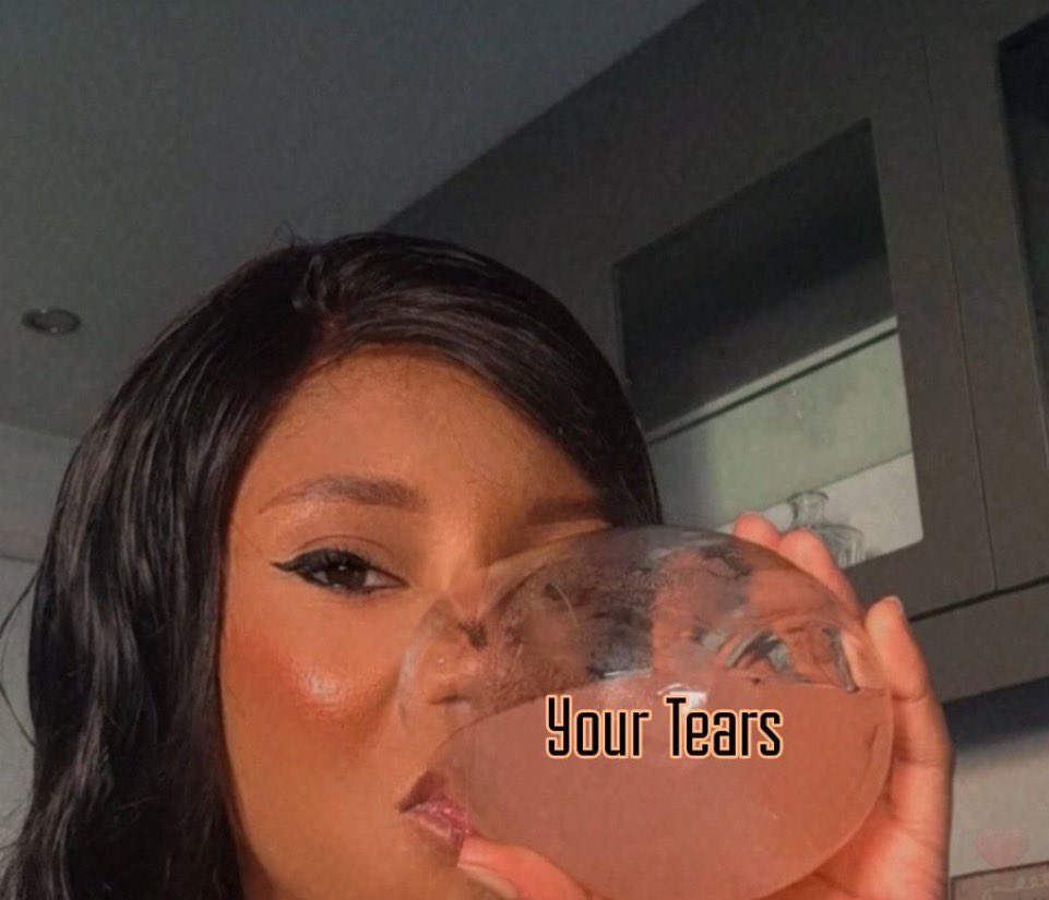 MayaAslam's tweet image. Elon Musk please add dislike button for oliv fans😂😂😂😂 coz Nelisa was supposed to dislike that tweet😂😂😂

NELISA THE GOAT
NELISA MSILA

#Project26
#NelisaMsila
#NelisaMsila𓃵