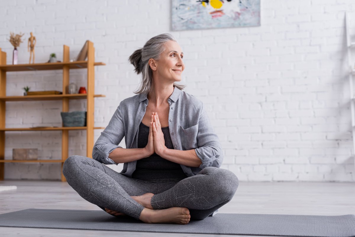 FrequenCell's tweet photo. Struggling with meditation? 🙏Don't let that discourage you - find the tools and tips you need here 👉https://t.co/gmqSd1GXxL and before you know it, you'll master the art of focus and inner peace. #mindfulliving #mindfulness #mentalhealth #selflove #frequencell https://t.co/hNG3eizzFy