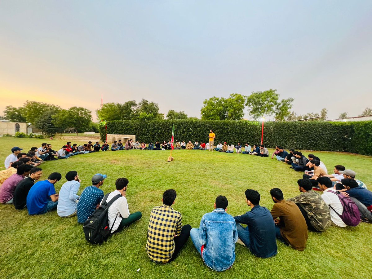 isoabdulhaq's tweet photo. آئی ایس او جامعہ عبدالحق یونٹ کی جانب سے تعلیمی ٹورز 2023 کا انعقاد
آئی ایس او جامعہ عبدالحق یونٹ کراچی کے جی ایس برادر اظہر علی نے امامیہ اسٹوڈنٹس آرگنائزیشن کے اہداف و مقاصد کو بیان کیا 
#isopak #imh
#imc #isoahu
#isoabdulhaq
#studytour https://t.co/wojV1YbDr2