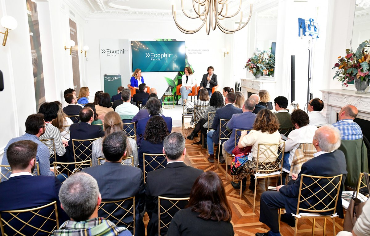 ecophir's tweet photo. Ayer presentamos Ecophir, la nueva consultora especializada en el régimen de responsabilidad ampliada del productor para la gestión de envases y residuos de envases comerciales e industriales. Una solución integral con proyectos a medida para todos los agentes económicos. https://t.co/1SyVEr8jhq
