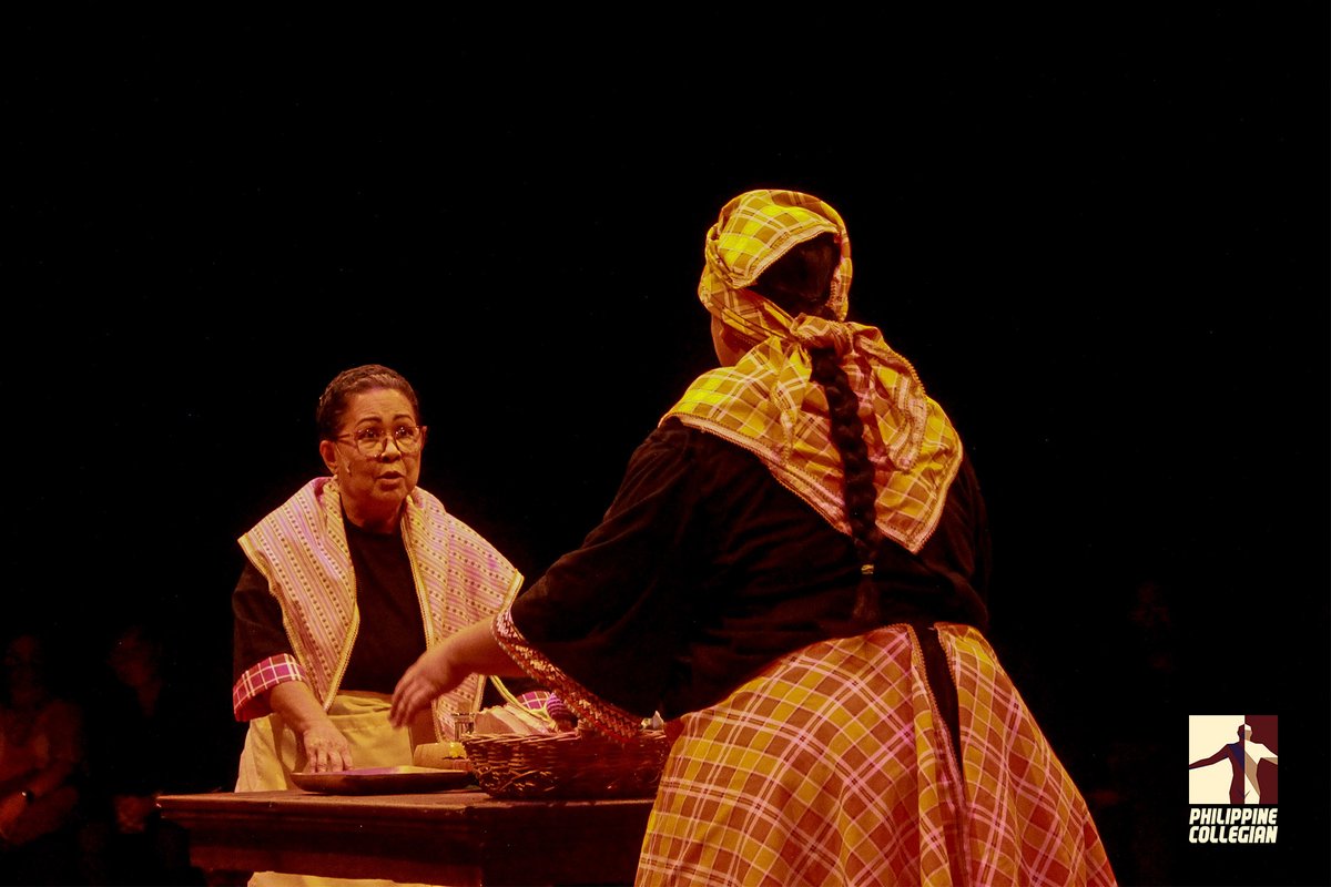 phkule's tweet photo. Opisyal nang binuksan ng Dulaang UP ang huling produksyon ng kanilang teatro para sa #DUP45 sa University Theater, kagabi.
Itinanghal kahapon ang “Kung Paano Nanalo sa Karera si Rosang Taba,” hango sa kwentong pambata ni Dean Francis Alfar.
Mga kuha ni Kathleen Isaac https://t.co/JC3JrS7qYC