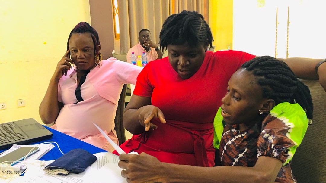 GhanaSomubi's tweet photo. Day 2 of #LegacyGrantees training went so well. Key quote "monitoring helps us identify needed changes to make the work stronger and more impactful". #SomubiGrants #GBU #WODAO #Duapa #GNAD @OptionsinHealth @UKinGhana @BasicNeedsGh @Sightsavers @STARGhana https://t.co/fGAWXGuswu