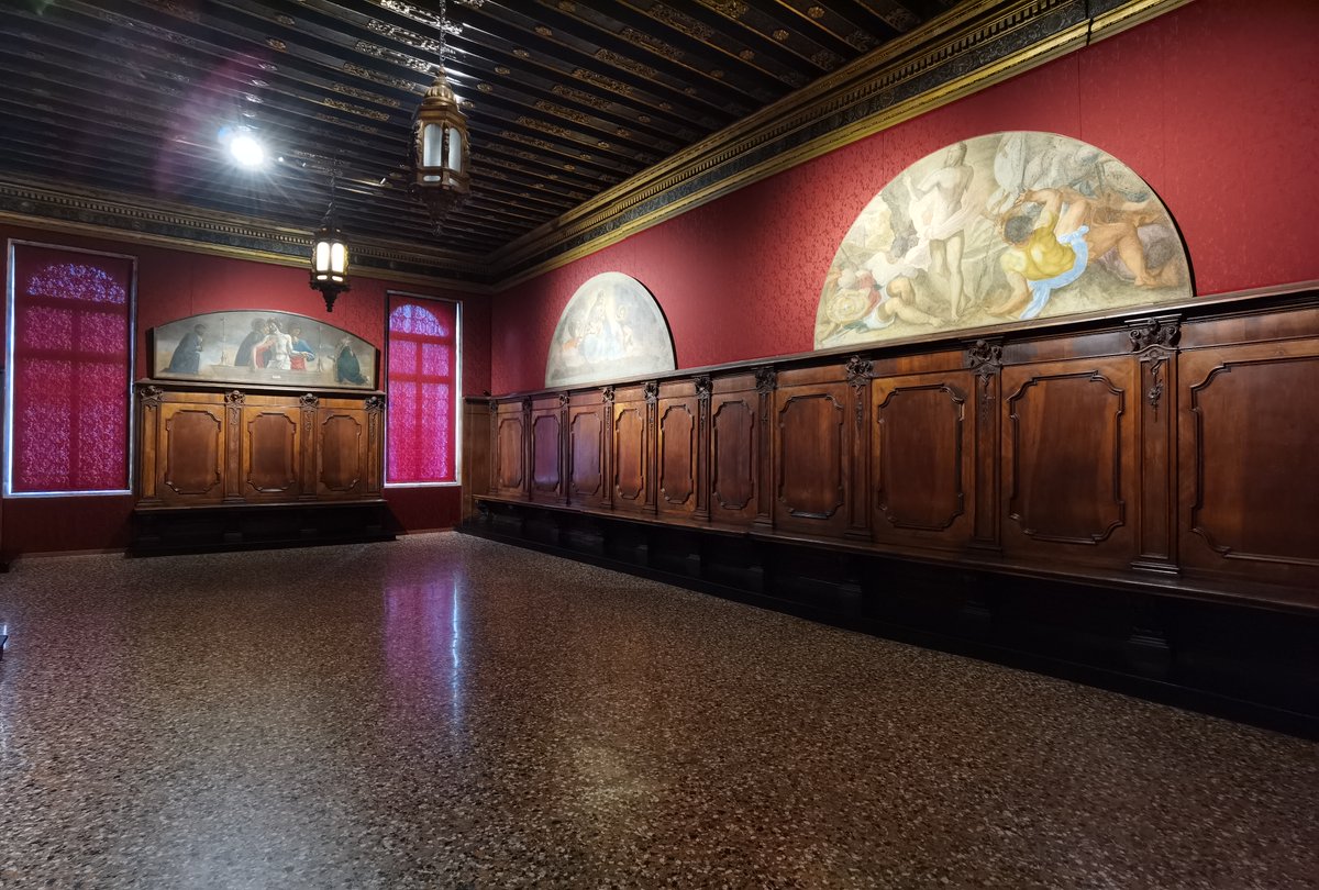 visitmuve_it's tweet photo. #QuadreriaPalazzoDucale |
🏛️Le suggestive sale restaurate della Quadreria di Palazzo Ducale riaprono domani al pubblico.

🖼️Un riallestimento che arricchisce il percorso di visita mostrando parte della storia del collezionismo della Serenissima.

👉https://t.co/jVzlxnsjj0 https://t.co/WEmIOKDrii