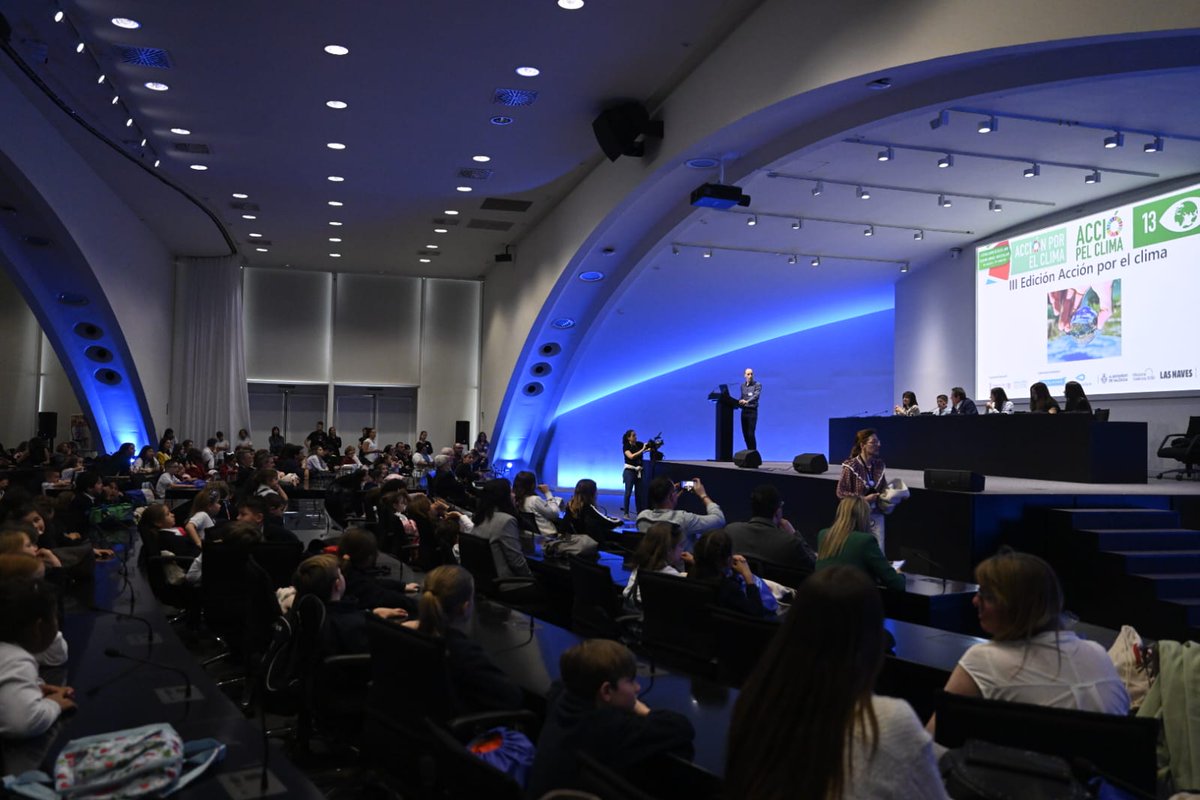 CACiencies's tweet photo. ¡Ha llegado el momento de conocer a los ganadores de #AcciónporelClimaCAC!🌍

Sigue en directo en este enlace la entrega de premios del concurso escolar:

➡️https://t.co/qdXfNEEujo

¡Suerte para todos! https://t.co/d4TaKlTgOF