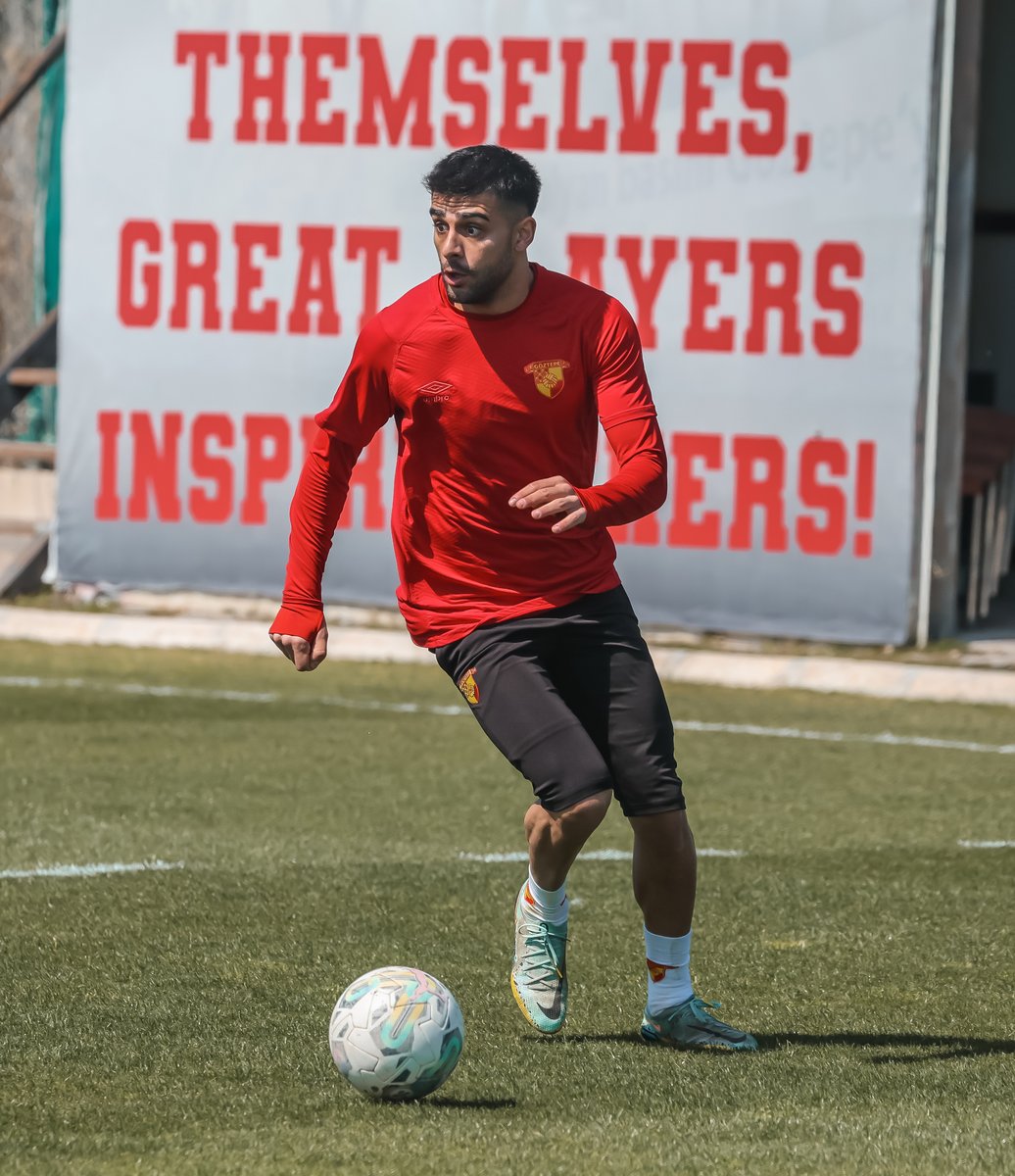 Goztepe's tweet photo. Göztepe'miz, bugün gerçekleşen antrenman ile Tuzlaspor maçının hazırlıklarını tamamladı👊

https://t.co/UMEM50r9La

#Göztepe #UrlaGünlüğü https://t.co/y1C05x6Xvh