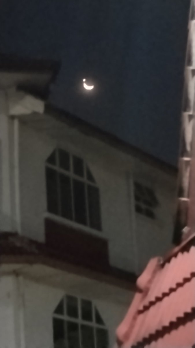 pwsp1524's tweet photo. beautiful view of #moon n #star https://t.co/Rpk5xNT41o