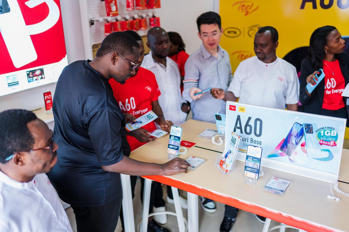 MTNRwanda's tweet photo. #WhatAreWeDoingToday
MTN Rwanda has launched the smart phone, iTel A60 in partnership with @itelrwanda. In a bid to make 4G devices more affordable &amp; accessible, the device will be sold at all MTN Rwanda Service centres, Connect Shops &amp; ITEL stores at FRW 75,000 
#ConnectRwanda https://t.co/1qtCRQ6lXW