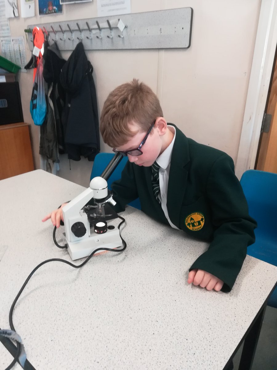 GGAYEARS5's tweet photo. Some children in Year 5 attended a Science morning at Mark Rutherford School. They had great fun. https://t.co/5c1amBqsz7