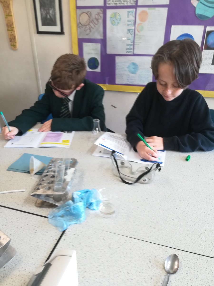 GGAYEARS5's tweet photo. Some children in Year 5 attended a Science morning at Mark Rutherford School. They had great fun. https://t.co/5c1amBqsz7