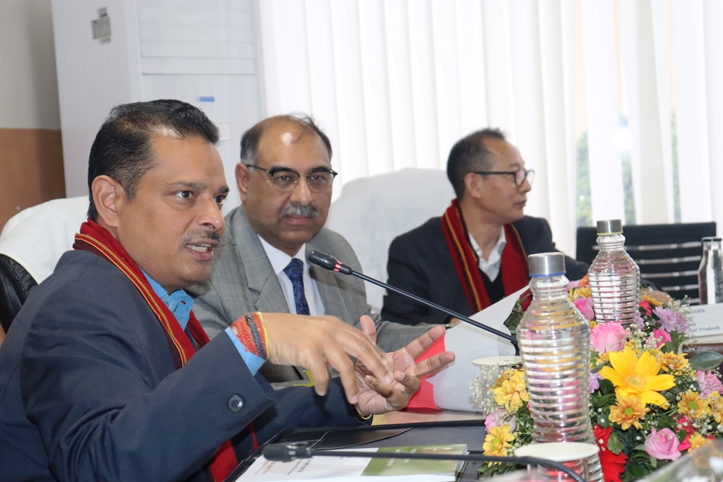komsroy's tweet photo. NABARD organized State Credit Seminar 2023-24 at  Itanagar on 24.03.2023.

The State Focus Paper 2023-24 was unveiled by Dr. Sharat Chauhan, IAS, Principal Secretary, Finance, GoAP in presence of Senior officials from line departments; Banks; KVKs; ArSRLM; NGOs &amp; others. https://t.co/FtkApqN2lQ