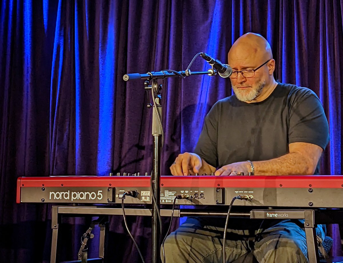 Mark Oppenneer tweet media