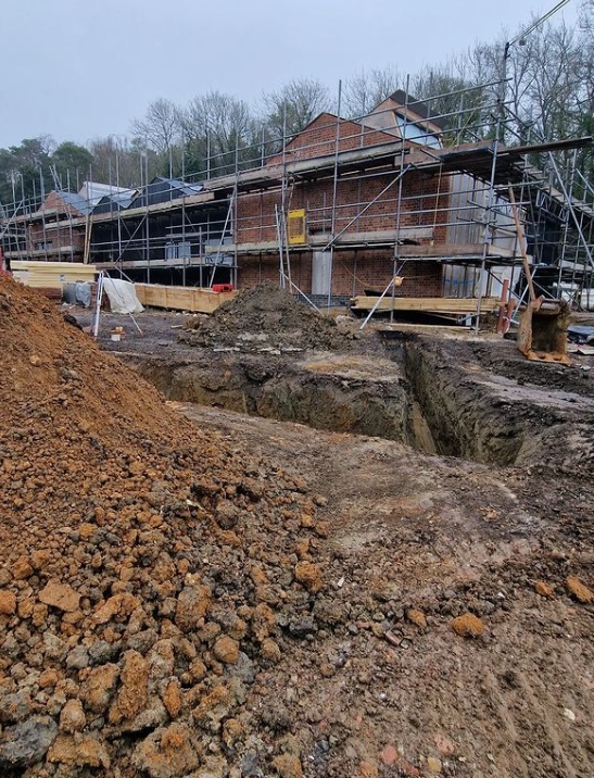 DauleyDesign's tweet photo. Working with developers was on my manifestation board for 2023.

New challenges, new adventures, more creativity and more fun.
.
#constructionsite #bigbuild #ecohouses #showhouses #showhousedesign #interiordesigner #interiordesign #designer #developers #commercialdesign https://t.co/QgqQPsoT5m